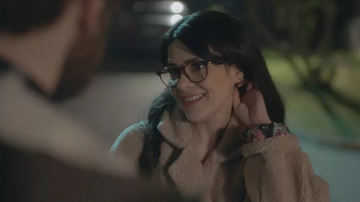 Vatanım Sensin in yıldızı Son Nefesime Kadar ile ekranlara döndü! Yeni imajı çok konuşulacak #1