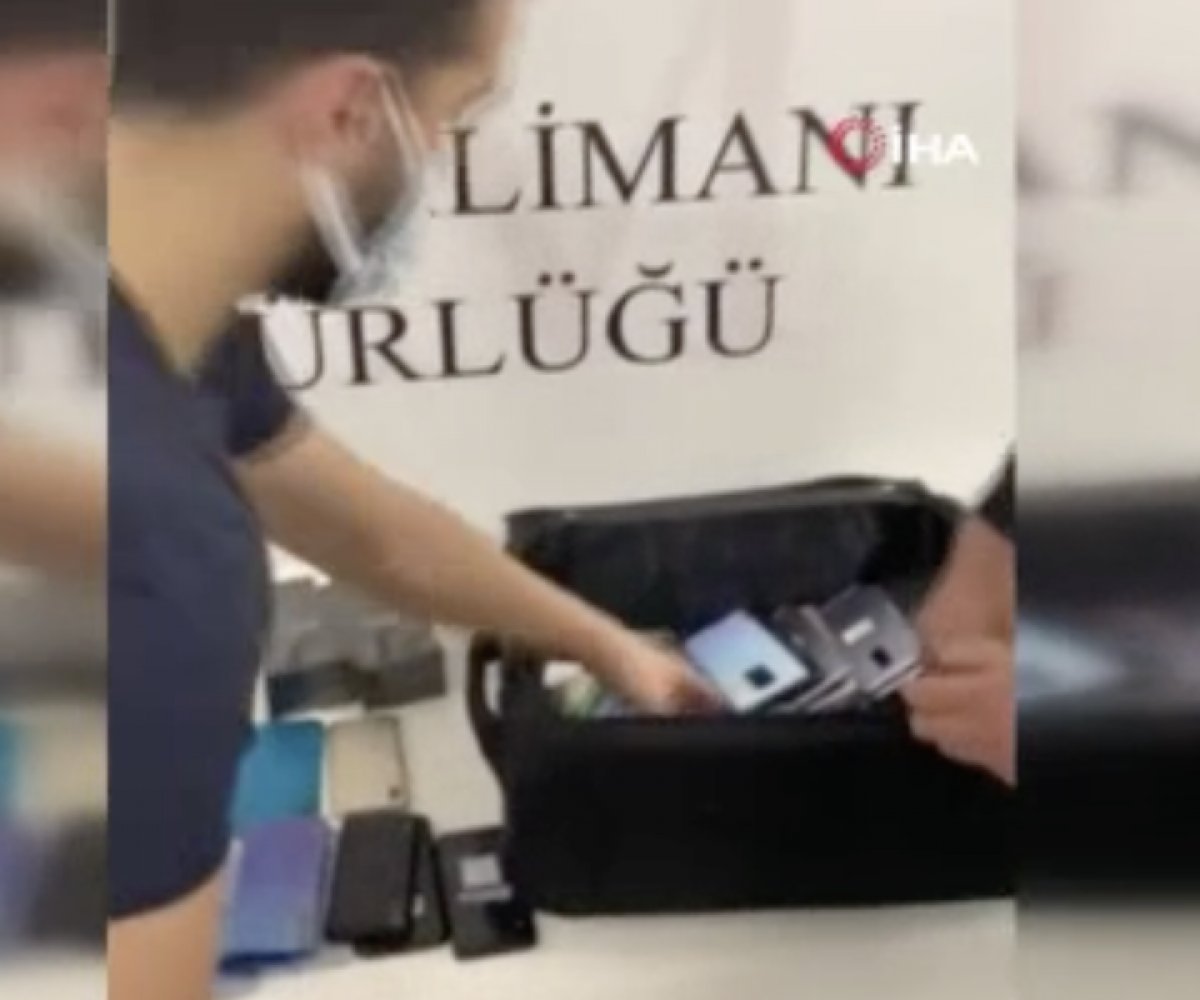 İstanbul Havalimanı’nda kaçak cep telefonlarıyla yakalandı #4