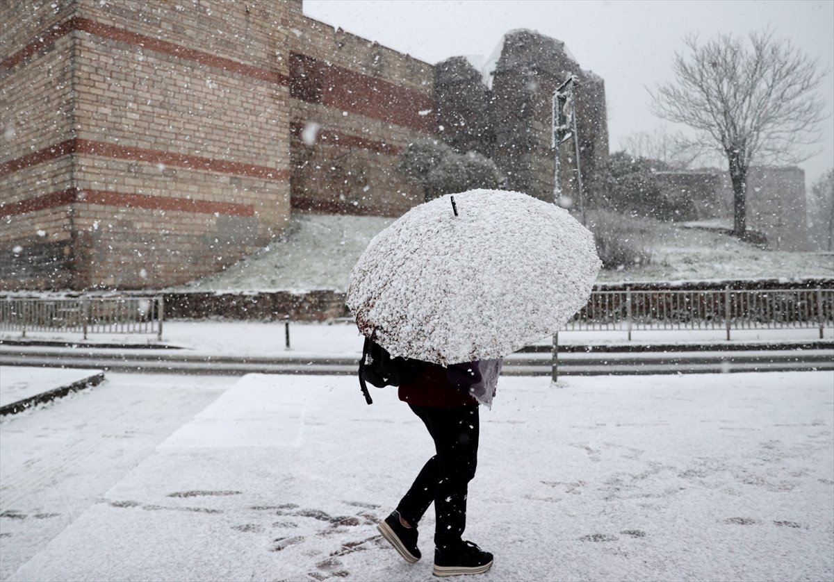 İstanbul da kar yağışı başladı #12
