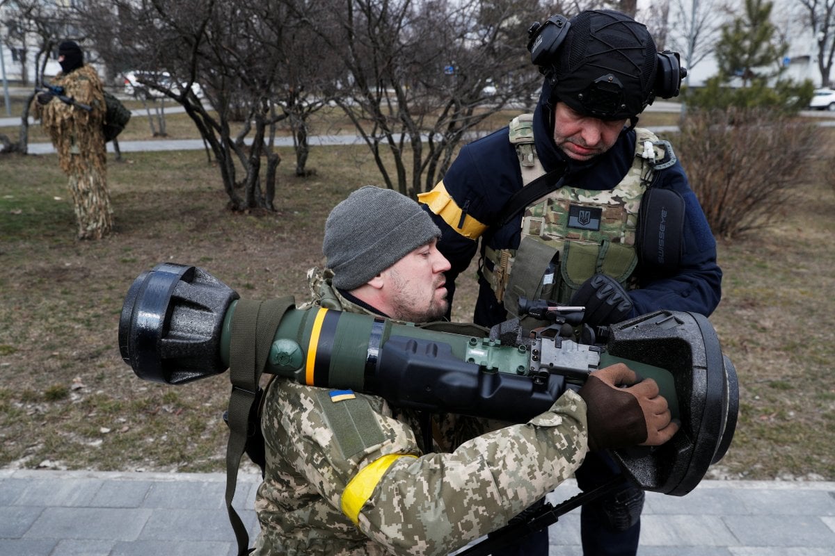 Scenes from the weapons training of the Ukrainian people #3