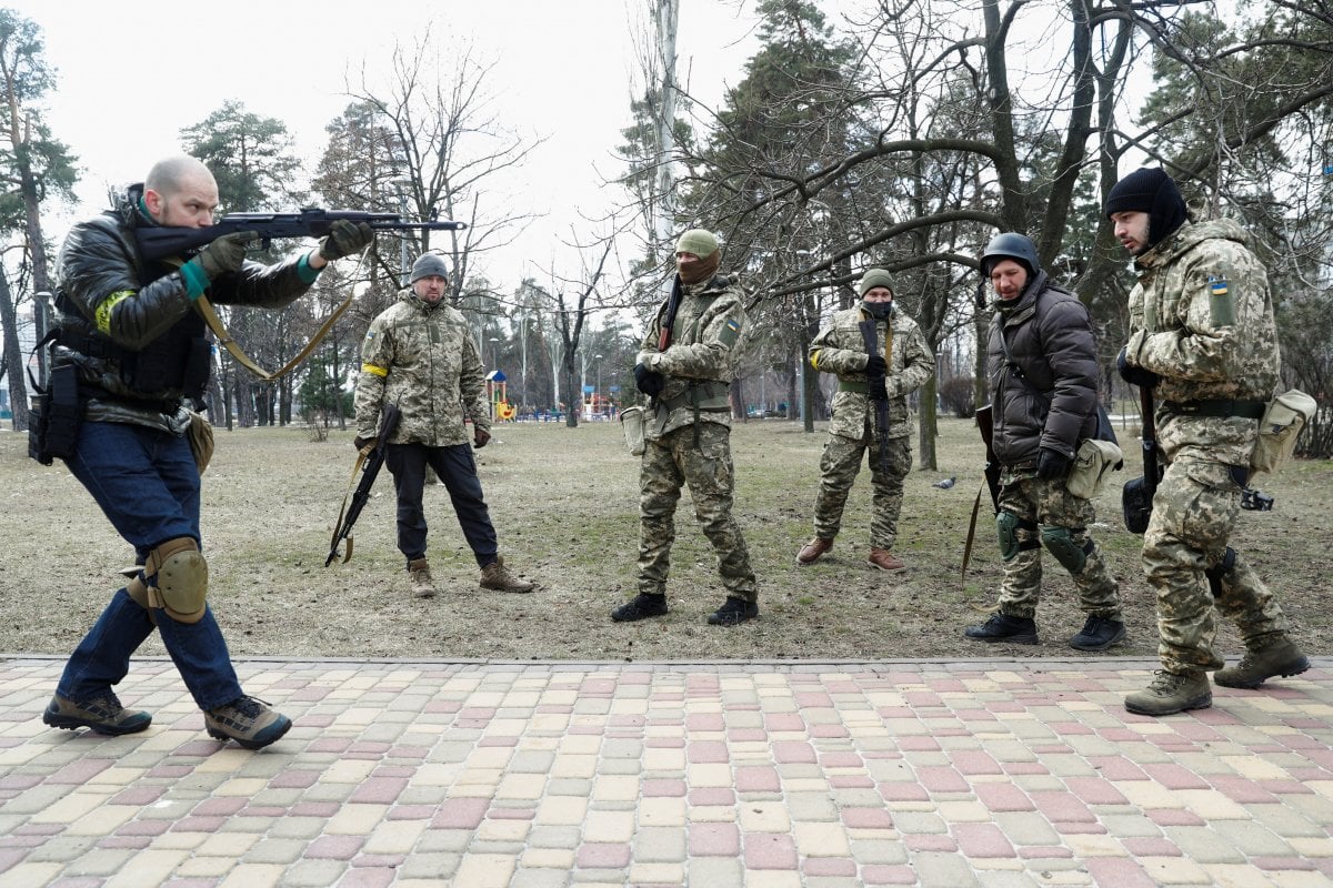 Ukrayna halkının silah eğitimlerinden kareler #6