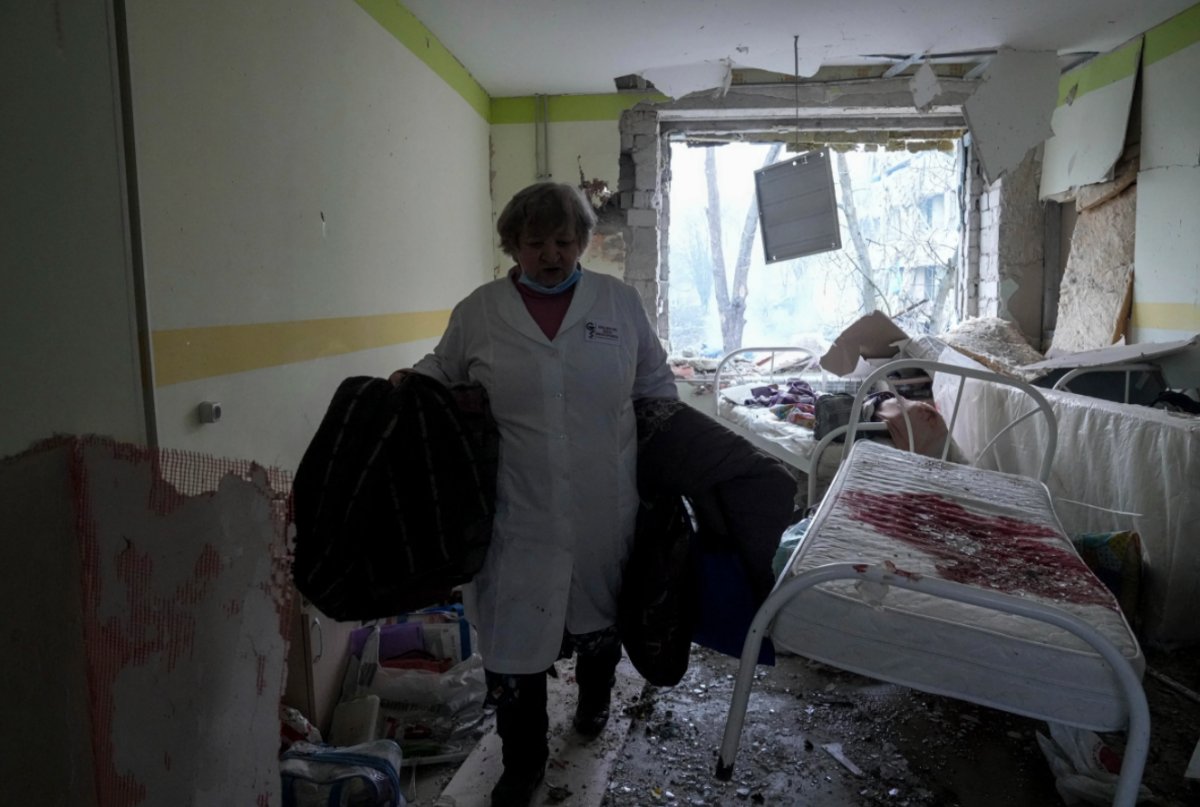 Mariupol de vurulan çocuk hastanesinden görüntüler #4