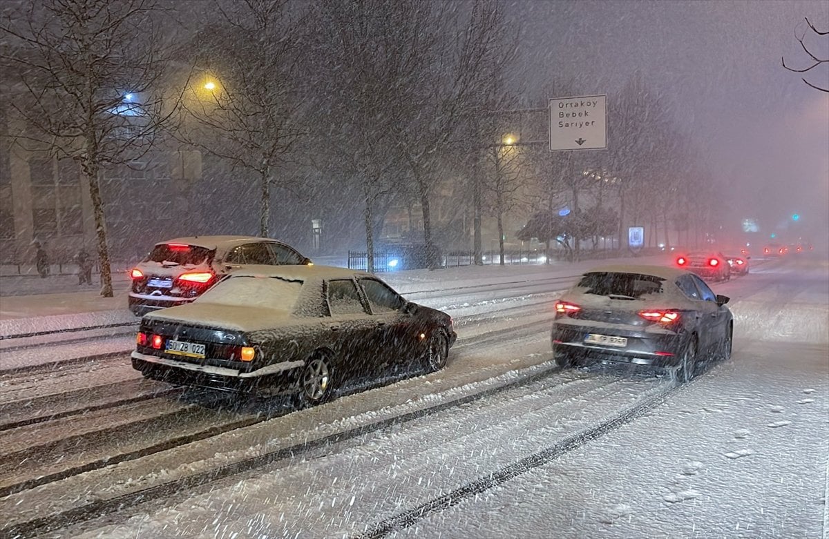 İstanbul da kar etkili olmaya devam ediyor #2