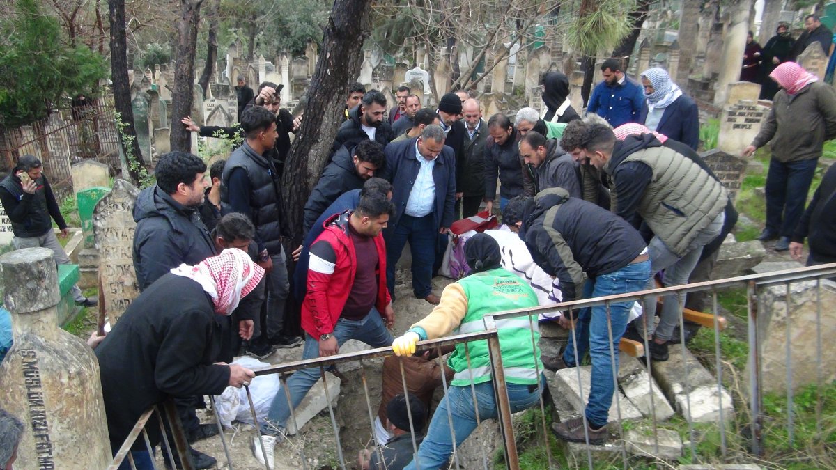 Şanlıurfa da polisleri şehit eden şahsın ailesi: Oğlumuz polisleri aşiret kavgalısı sandı #1