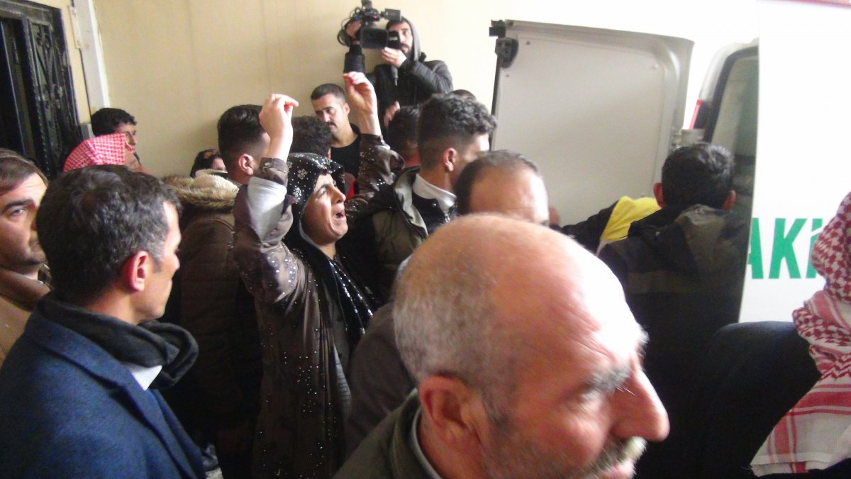 Şanlıurfa da polisleri şehit eden şahsın ailesi: Oğlumuz polisleri aşiret kavgalısı sandı #6