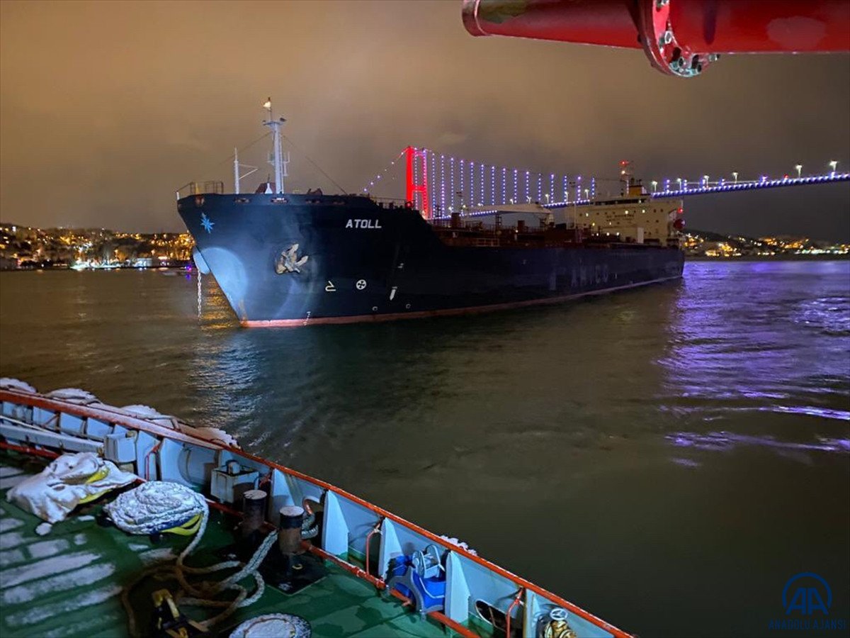 İstanbul Boğazı’nda sürüklenen gemi kurtarıldı #2