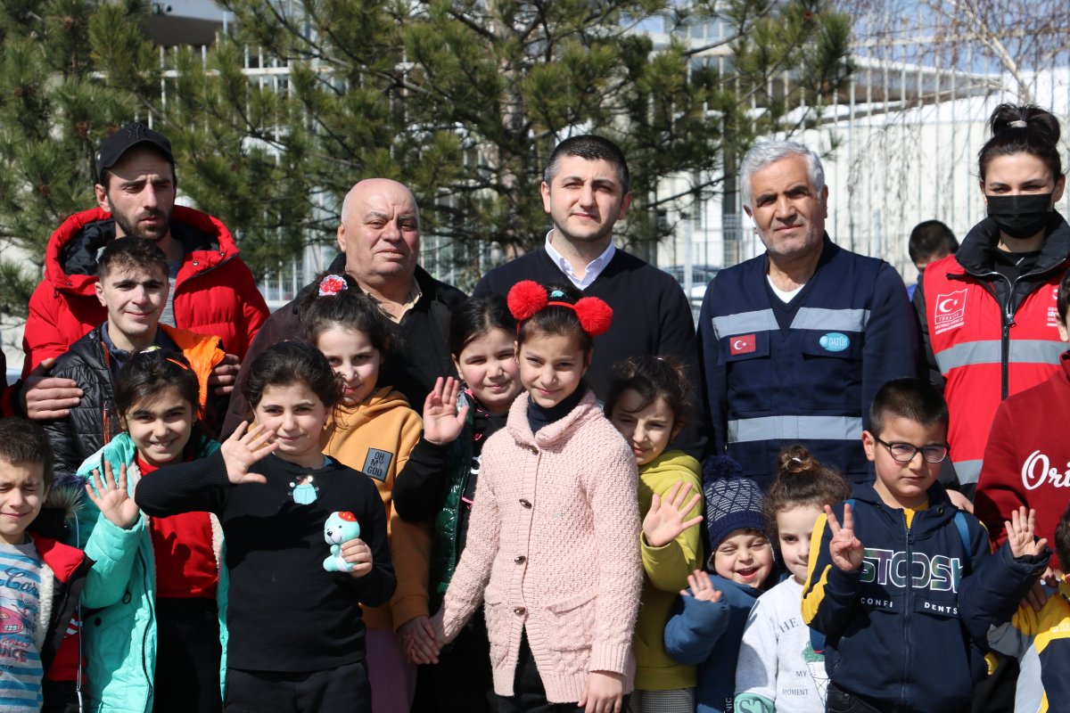 Ukrayna dan tahliye edilen Ahıska Türklerinin sevinci #2