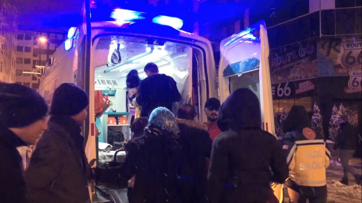 İzmit’te kadını döven saldırgana gece kulübü çalışanlarından dayak #5