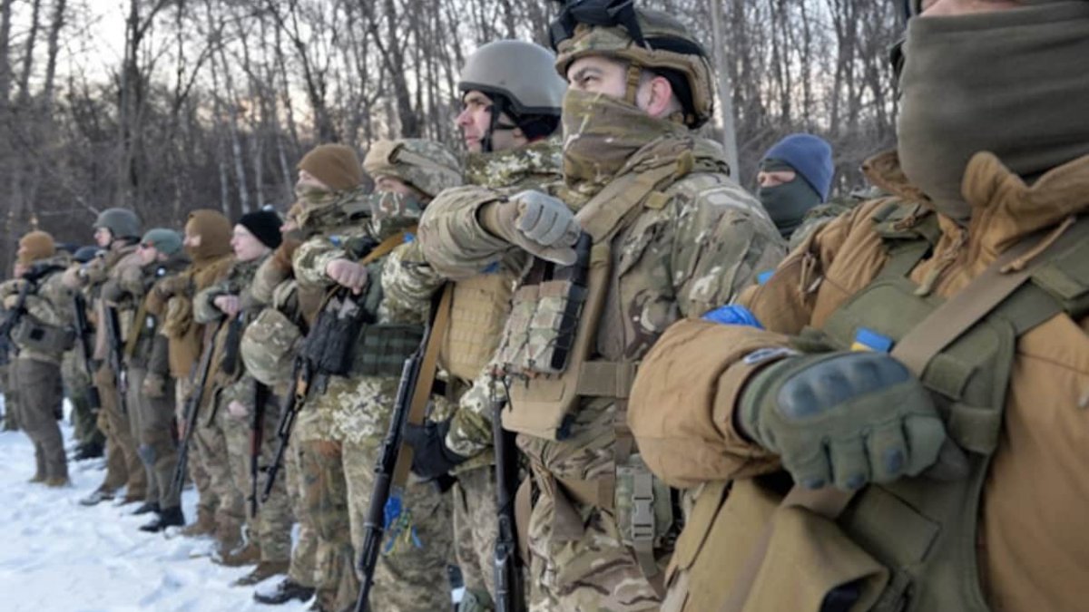 Ukrainian soldiers were seen in the conflict zone