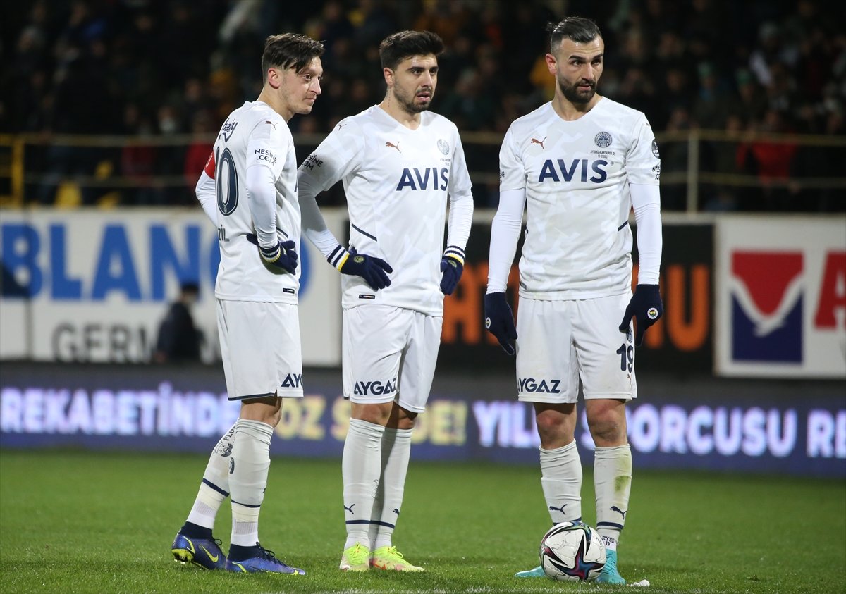 Fenerbahçe nin yeni sağ beki Ozan Tufan #2