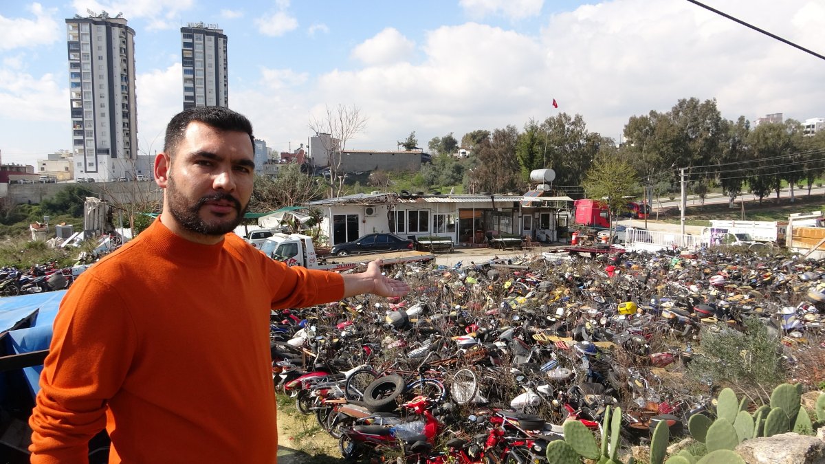 Mersin de araçlar, yediemin otoparkında çürümeye terk edildi  #10