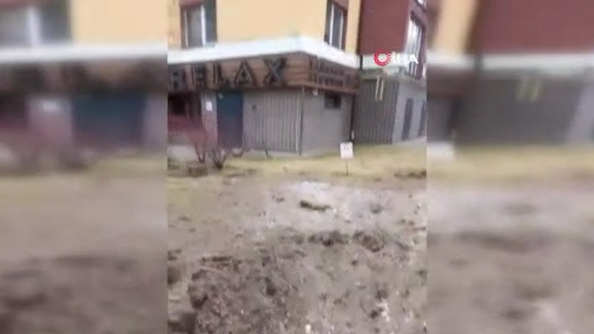 Mother and son who died in the bombardment in Ukraine are buried in the garden of their house #2