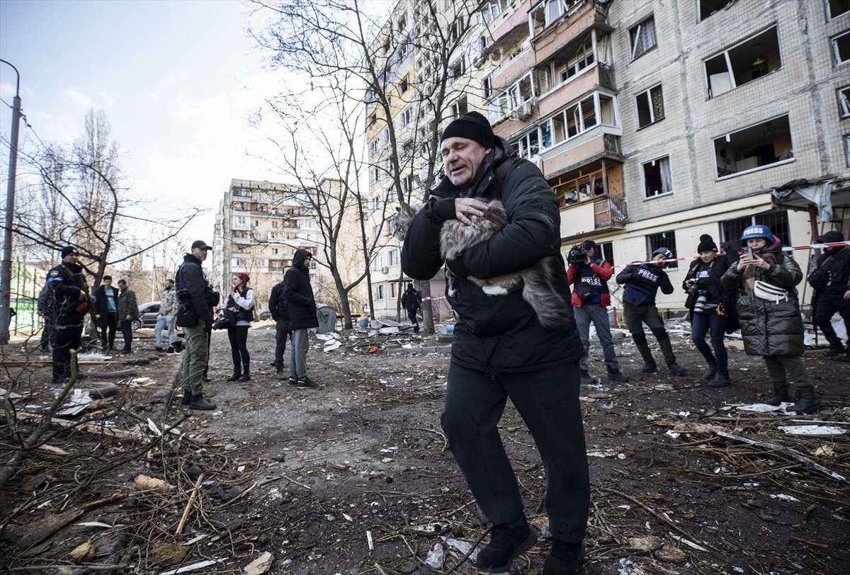 In Ukraine, artillery shell hit a 9-storey apartment #13