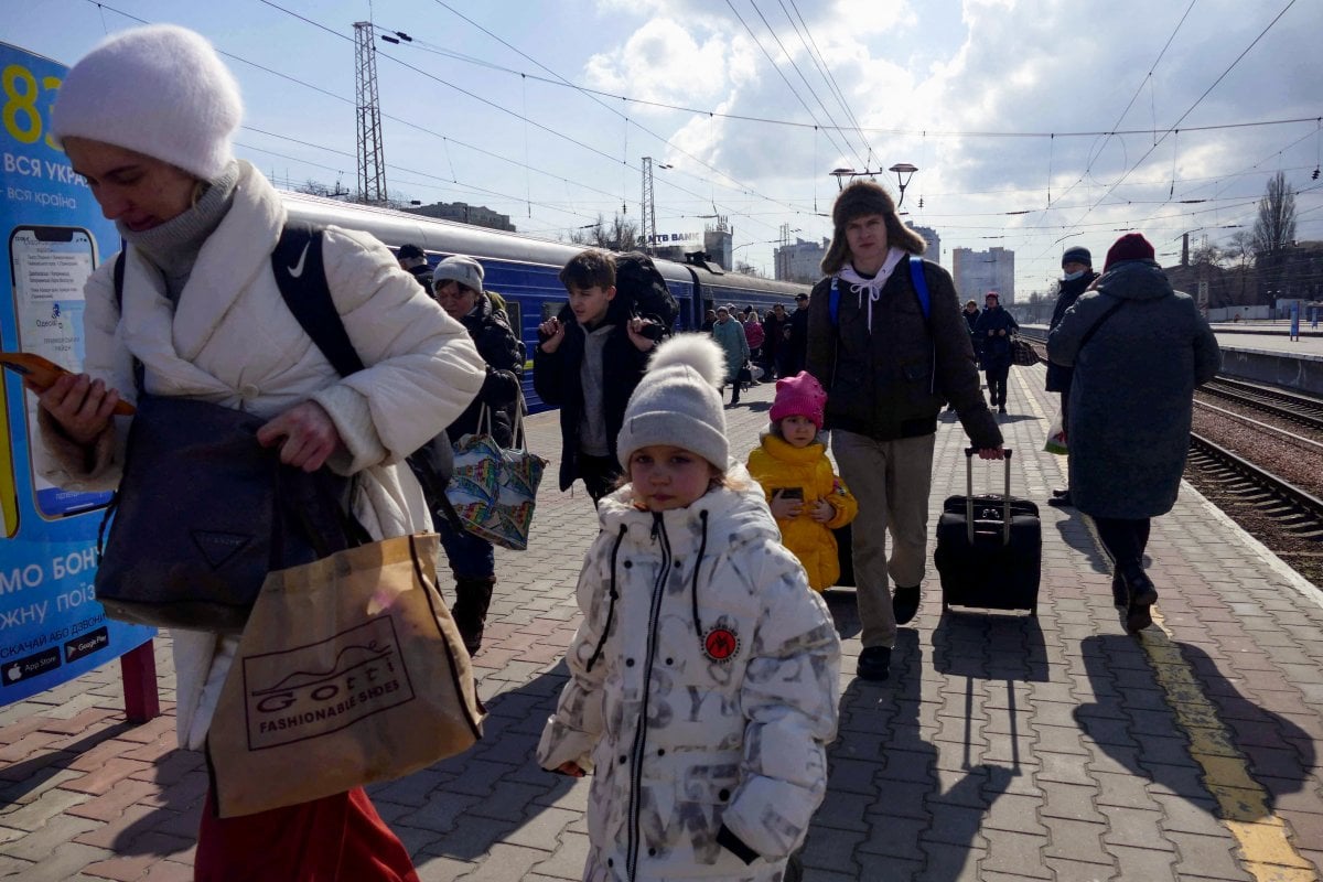 The number of people leaving Ukraine increased to 2 million 808 thousand 792 #2