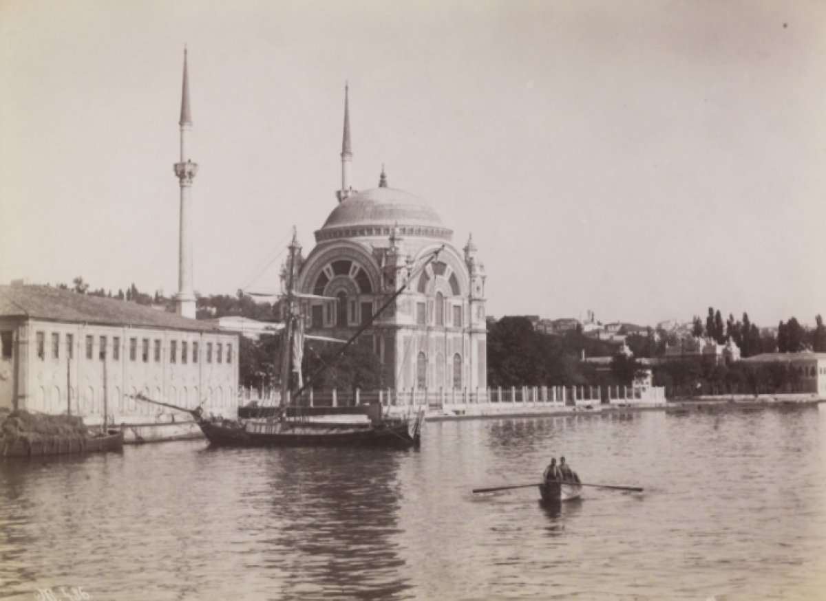 Vakanüvis, Unkapanı Köprüsü nü yaptıran Valide Sultan ı yazdı #4
