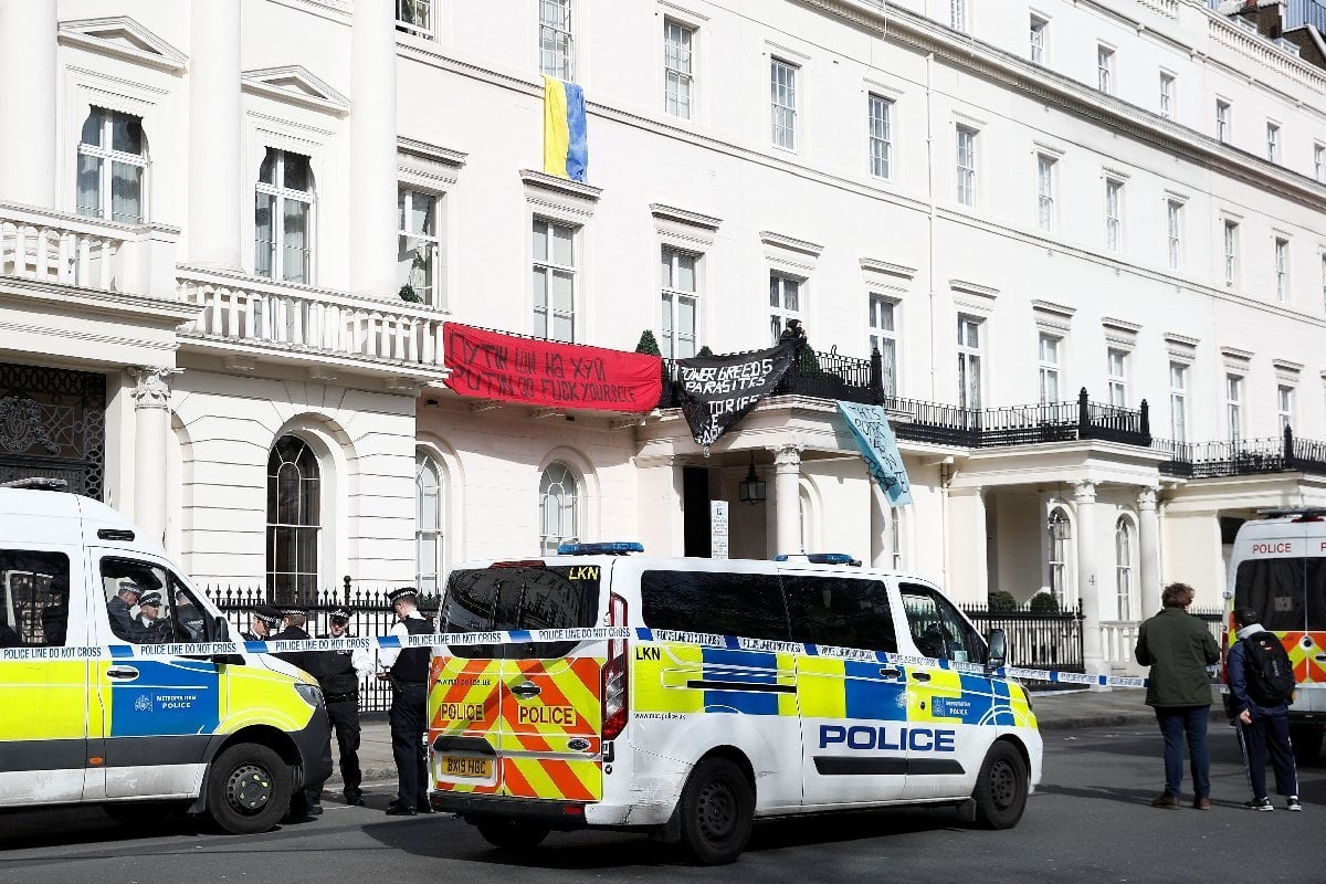 UK to resettle Ukrainian refugees on evacuated properties of Russian oligarchs #1