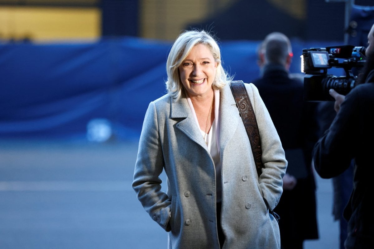 Marine Le Pen: I don't need a husband to be president #1