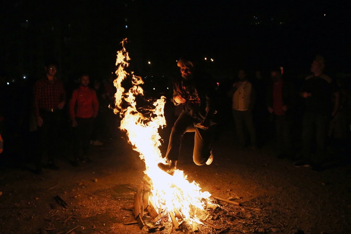 İran da 'Çarşamba Suri' kutlamaları: 13 kişi öldü, 814 kişi yaralandı #4