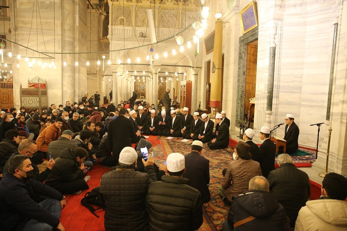 İstanbul da Berat Kandili dualarla idrak edildi #3