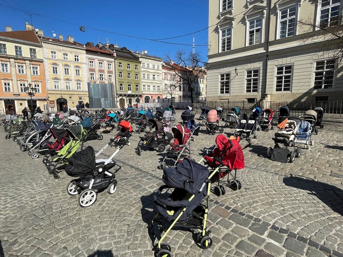 109 empty strollers were left in the square in Lviv #2