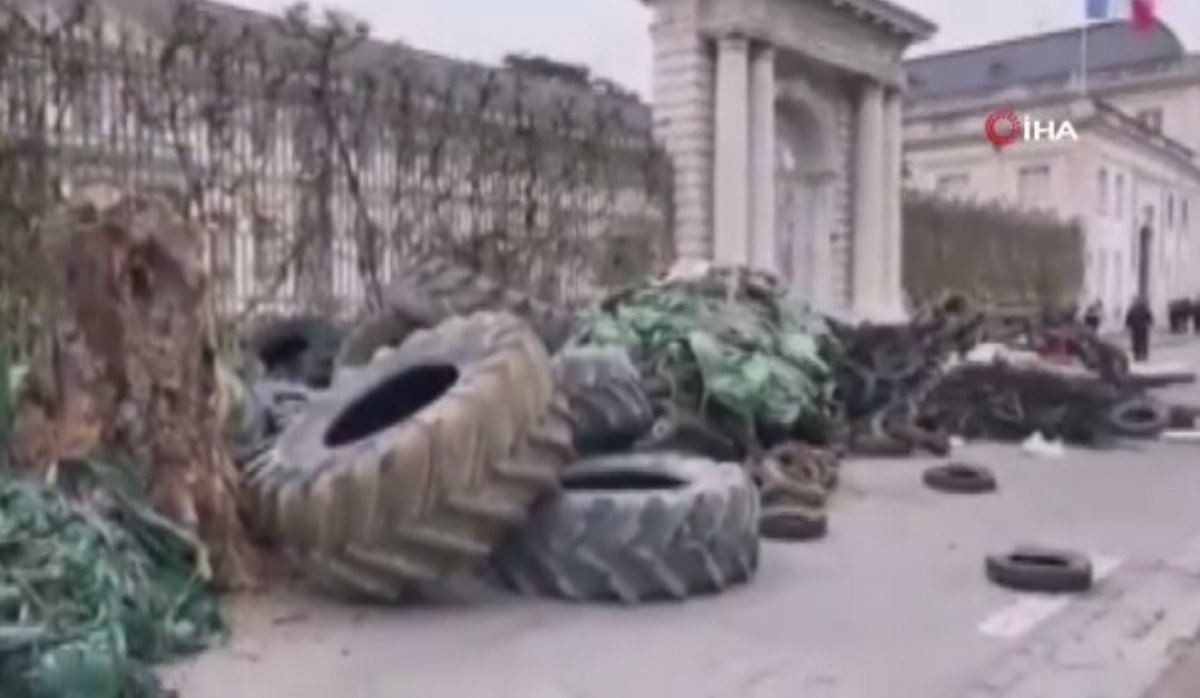 Farmers protest rising fuel prices in France #2