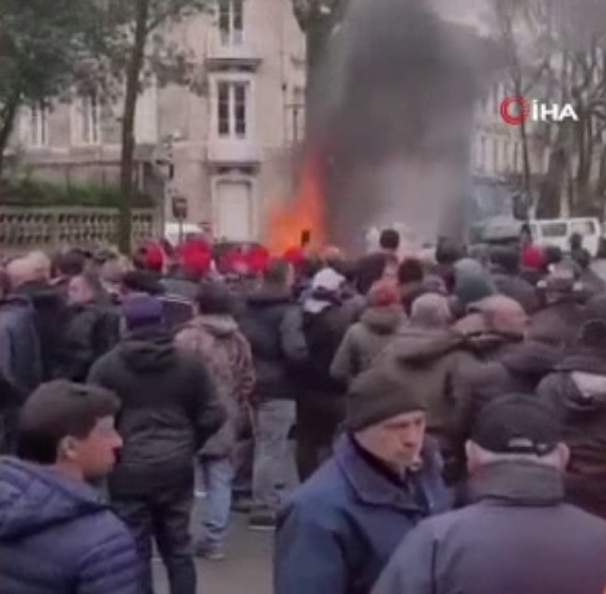 Farmers protest rising fuel prices in France #1