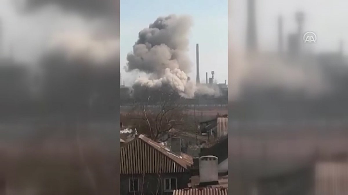 Russian bombardment of factories and port in Mariupol caught on camera #5