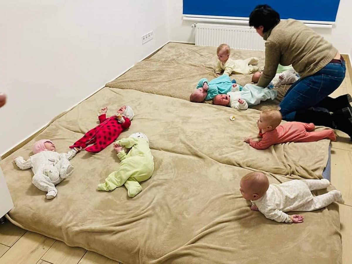 In Ukraine, orphan babies rescued from conflict zone #5