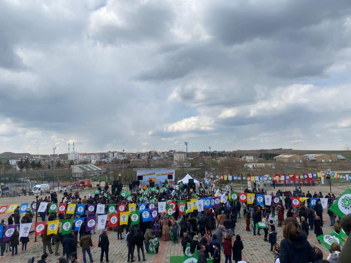 HDP, Diyarbakır ın ilçelerinde katılım az olunca Nevruz kutlamalarını iptal etti #1