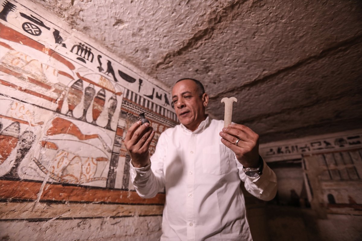 Firavunlar dönemine ait 5 mezar keşfedildi #11