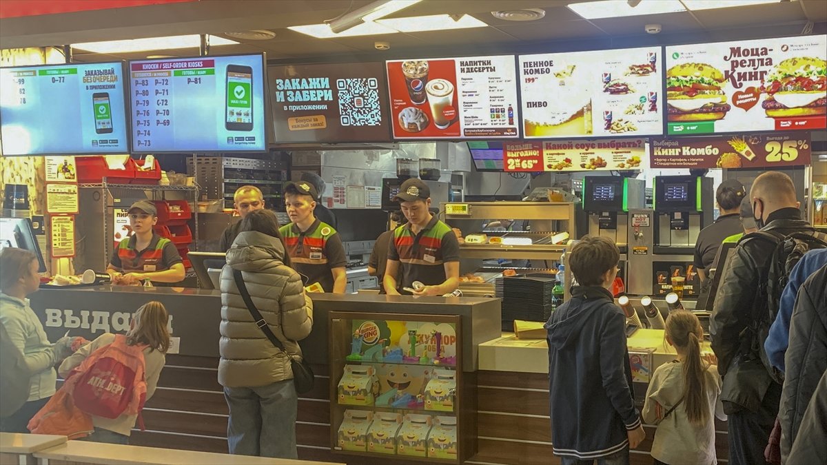 Burger King announced that it could not close its restaurants in Russia #2