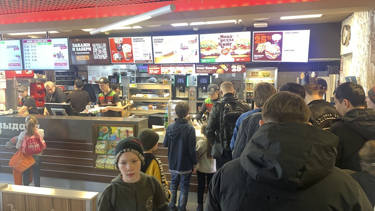 Burger King announced that it could not close its restaurants in Russia #4