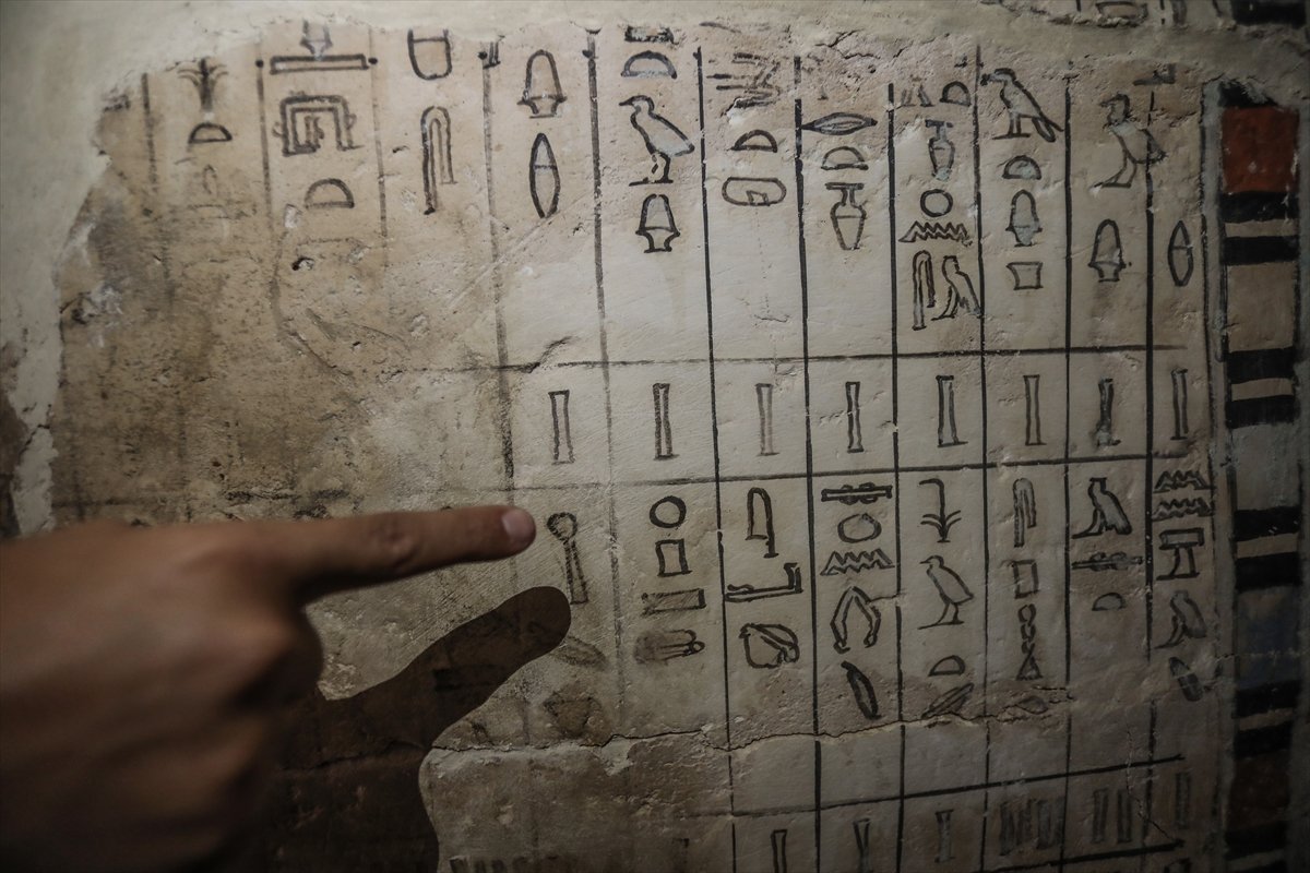 Firavunlar dönemine ait 5 mezar keşfedildi #2