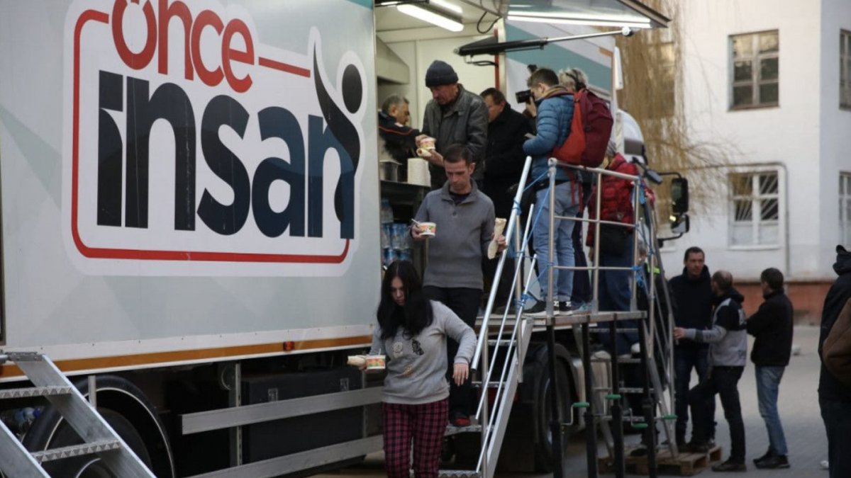 AFAD’s mobile kitchen truck is in Ukraine
