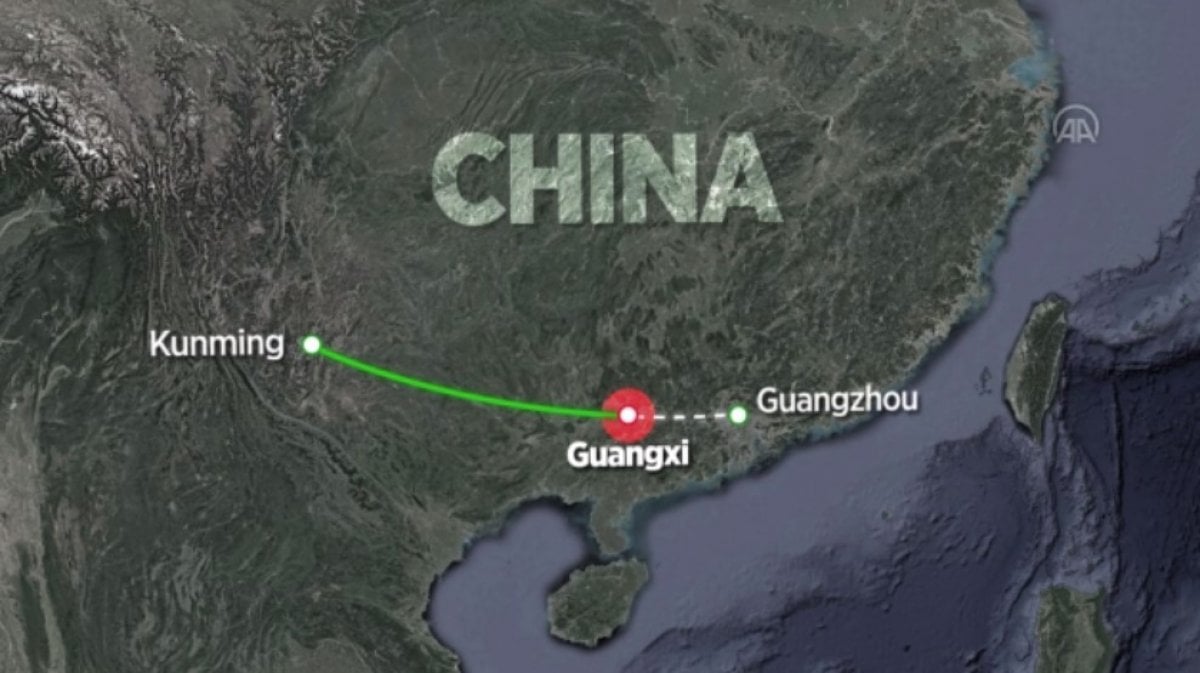 Çin de 132 kişi taşıyan yolcu uçağı düştü #3
