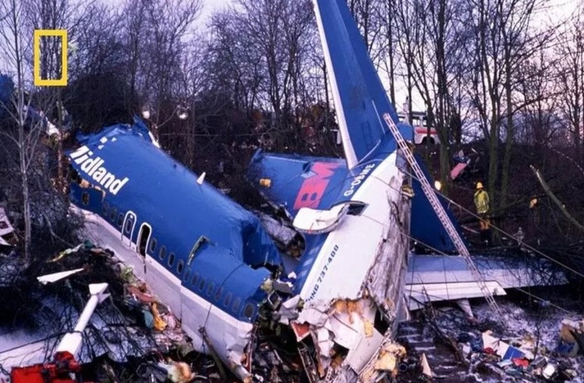 Çin de 132 kişi taşıyan yolcu uçağı düştü #6