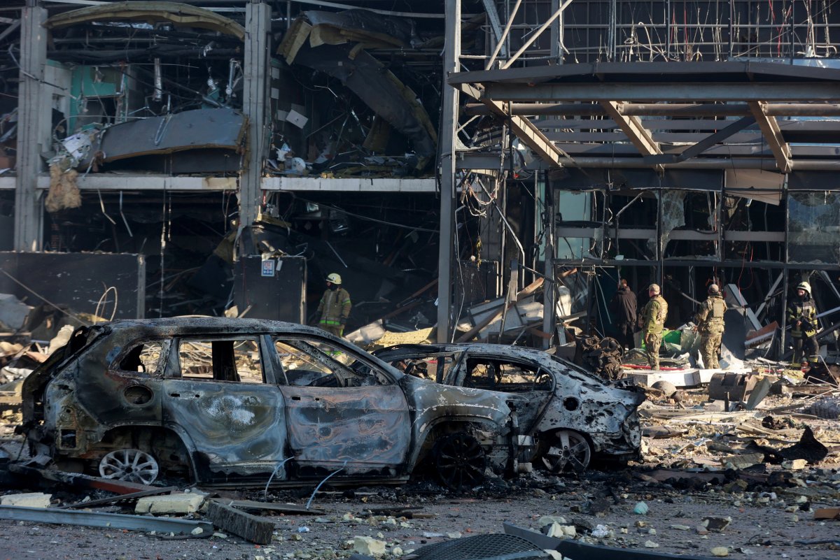 Attack on shopping mall in Kyiv: 8 dead #8