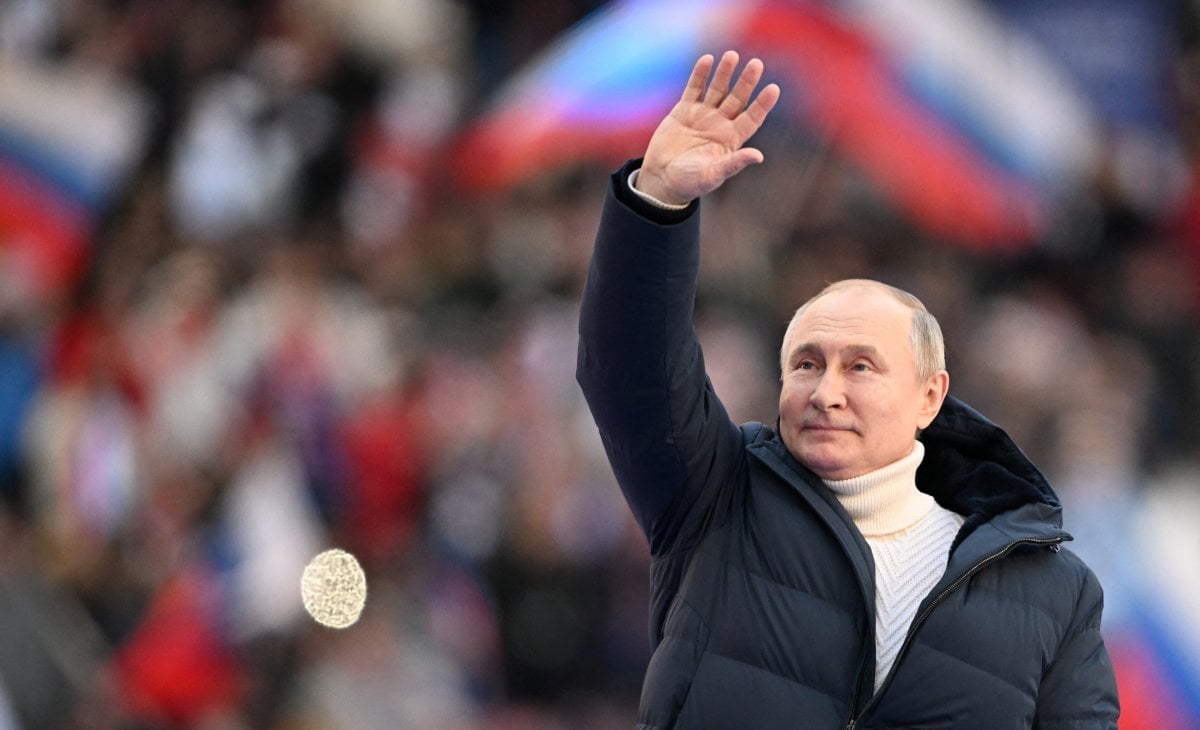 Vladimir Putin changes personnel over poisoning concerns #2