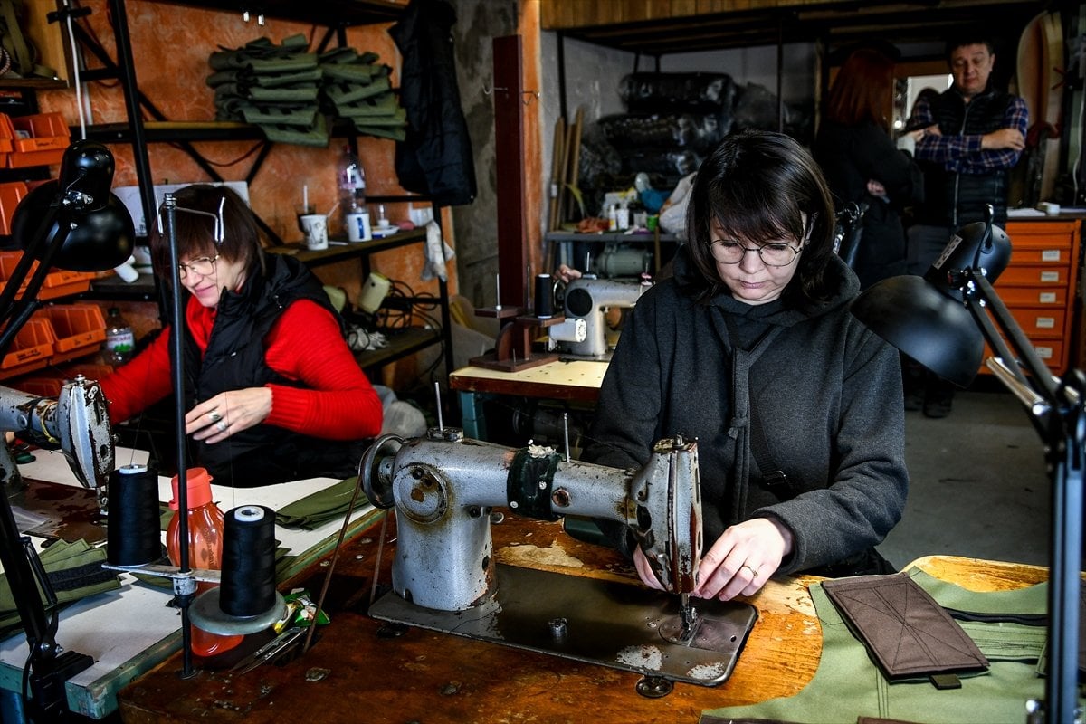 Steel vests are made from scrap vehicles in Ukraine #15