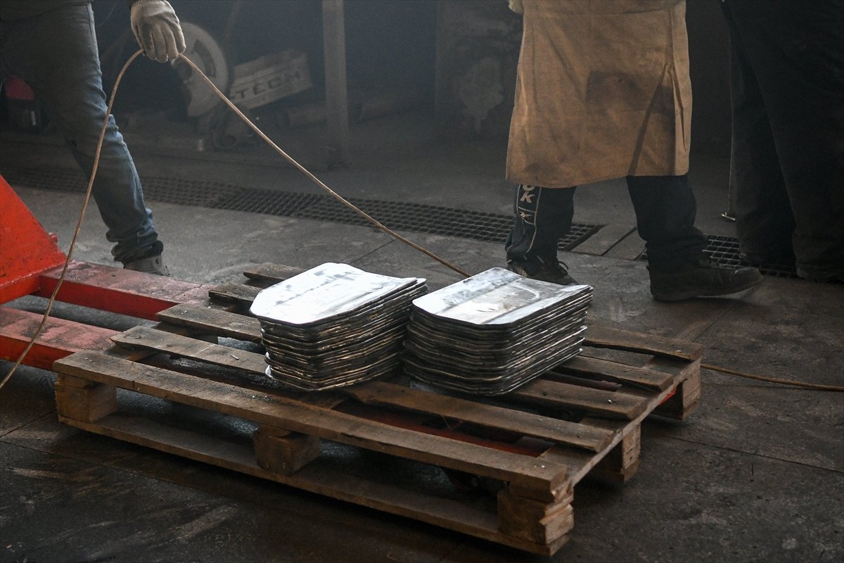 Steel vests are made from scrap vehicles in Ukraine #6