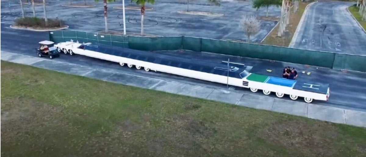 The world's longest vehicle is now 30.54 meters tall #8
