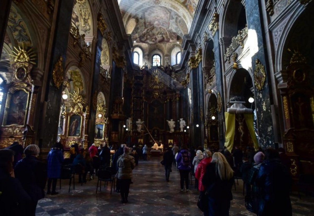 lviv katolik kilisesi 4781