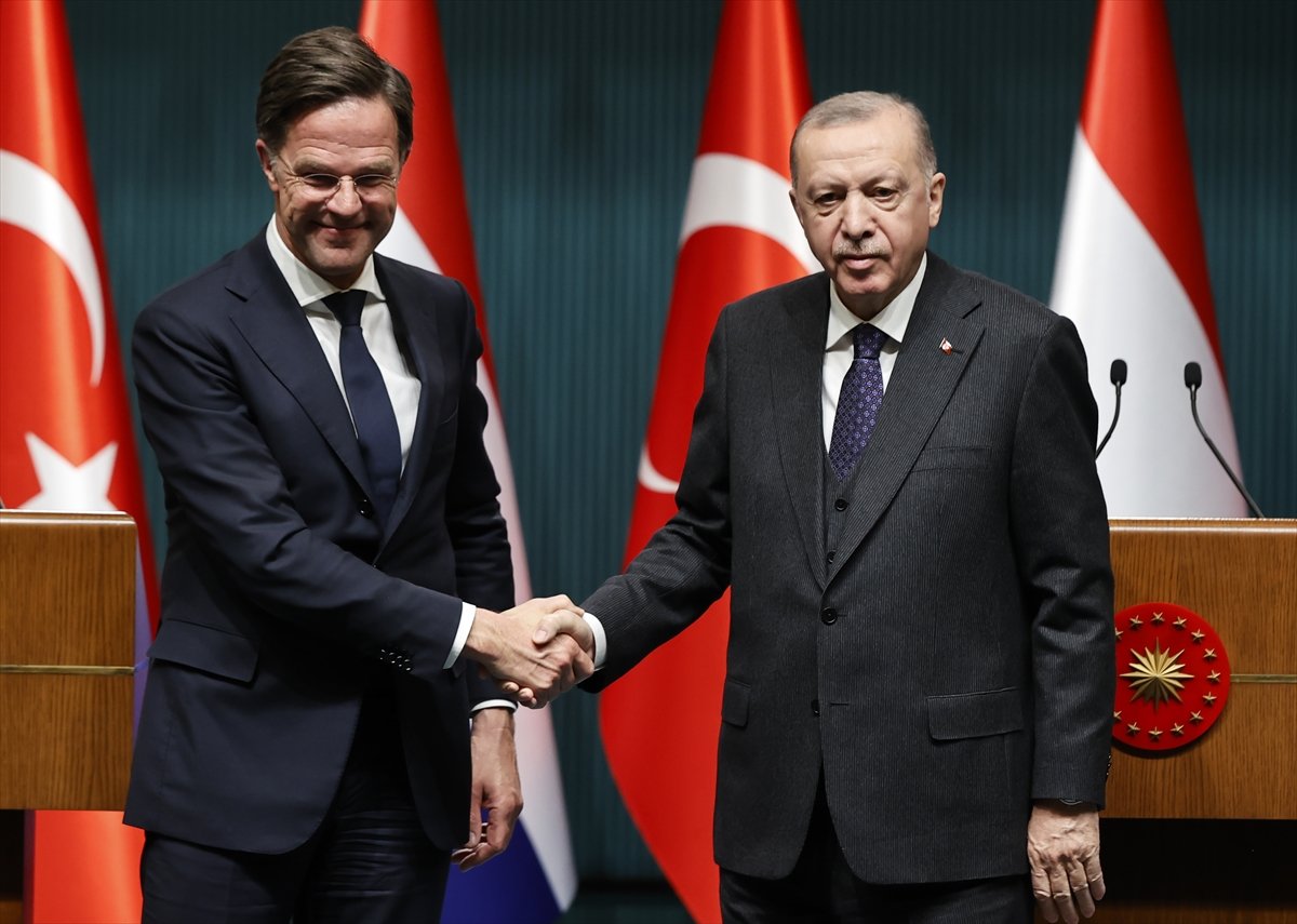 Hollanda Başbakanı Rutte konuşmasına Türkçe  Merhaba  diyerek başladı #2