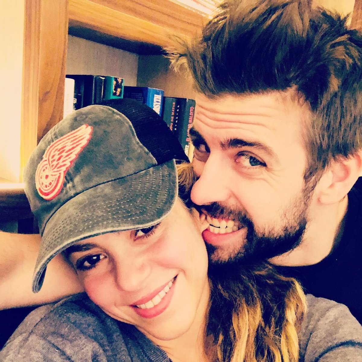 Praise from Shakira to Pique #5