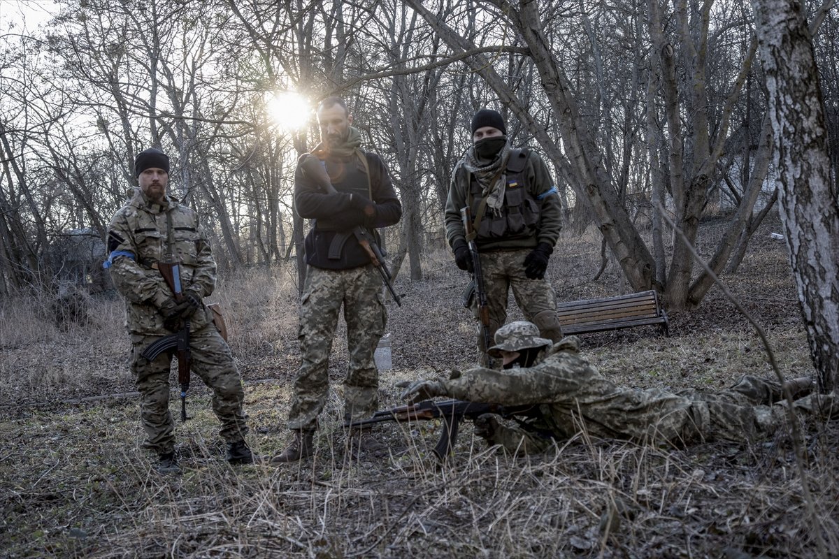 Frames from the military training of Ukrainian volunteers #9