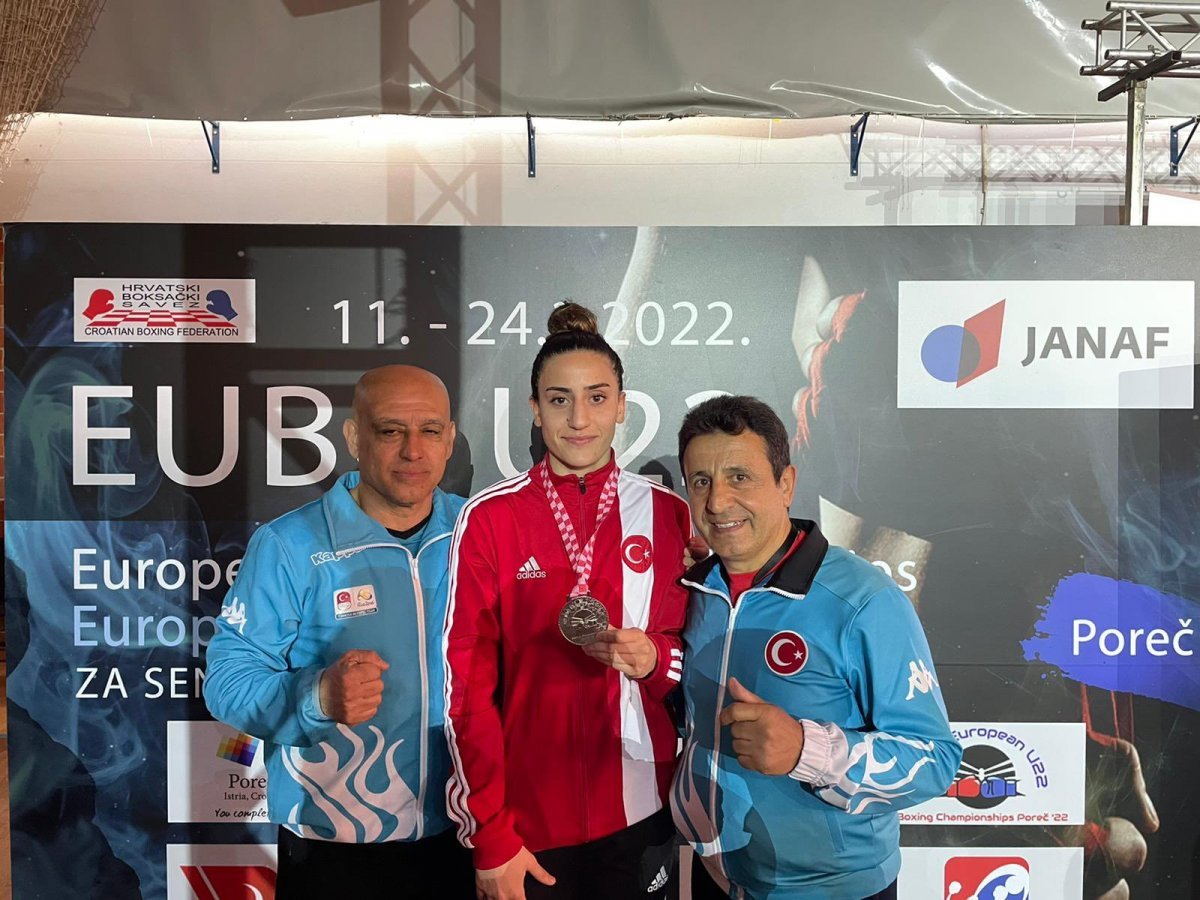 22 Yaş Altı boksörler Erivan Barut ve Hatice Akbaş Avrupa Şampiyonu #5