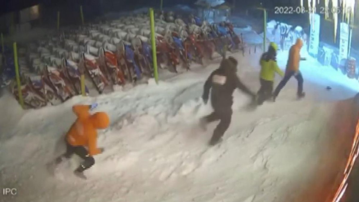 Uludağ da ayı ile karşılaşan arkadaşların panik halleri #3