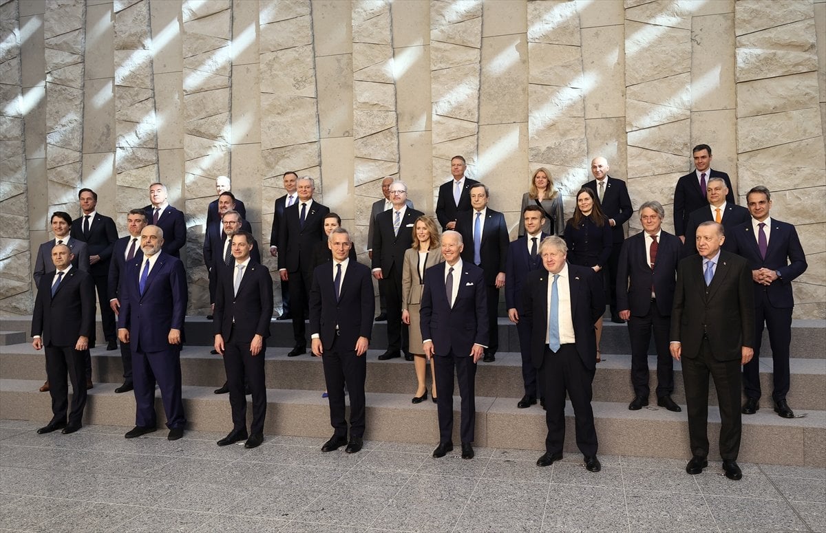 Family photo at the NATO Leaders Summit #4