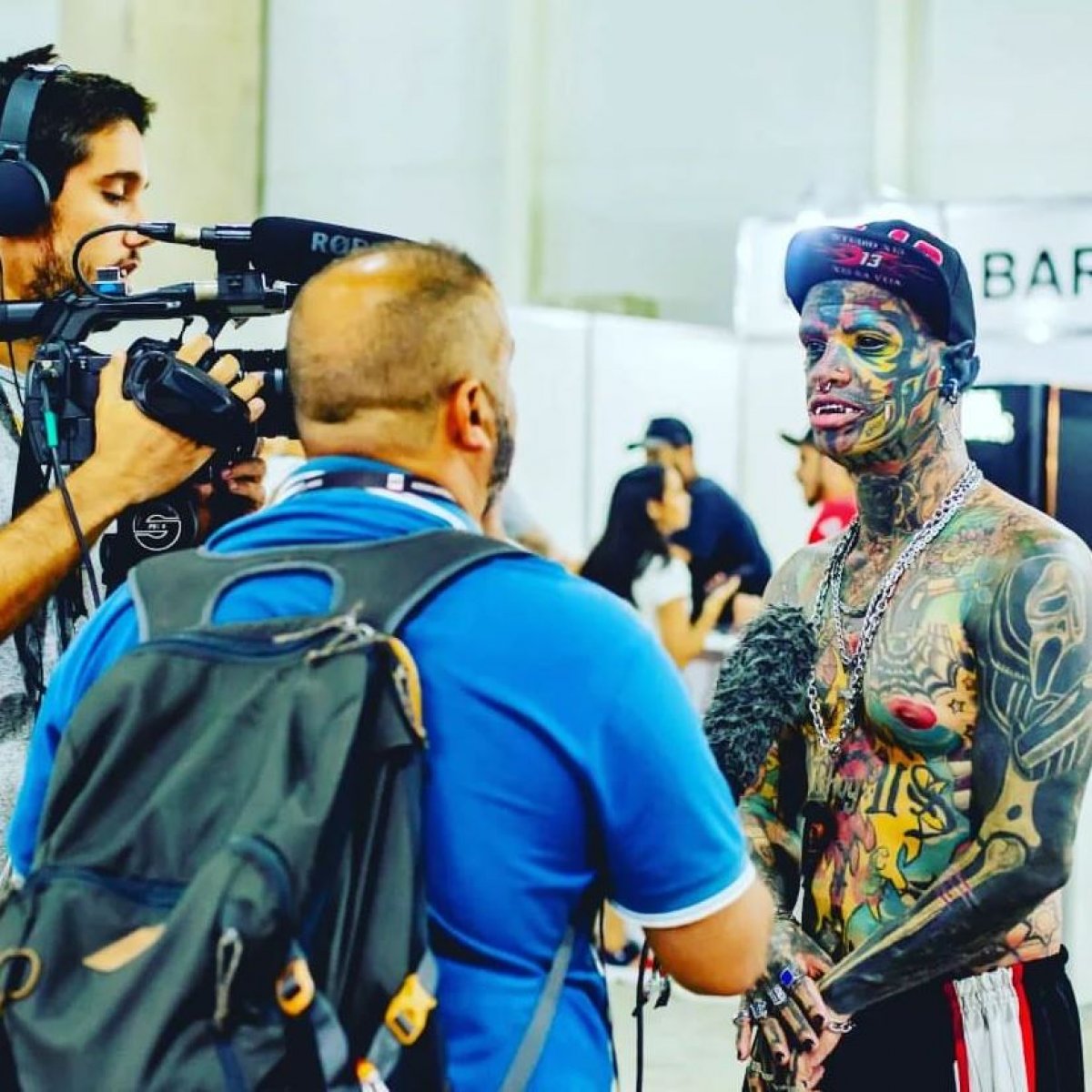 Artist whose body is covered with tattoos in Brazil draws attention #1