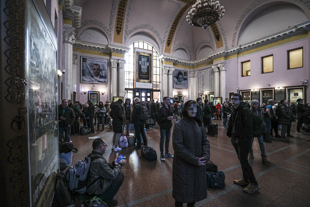 Ukrainians continue to enlist in the army #15